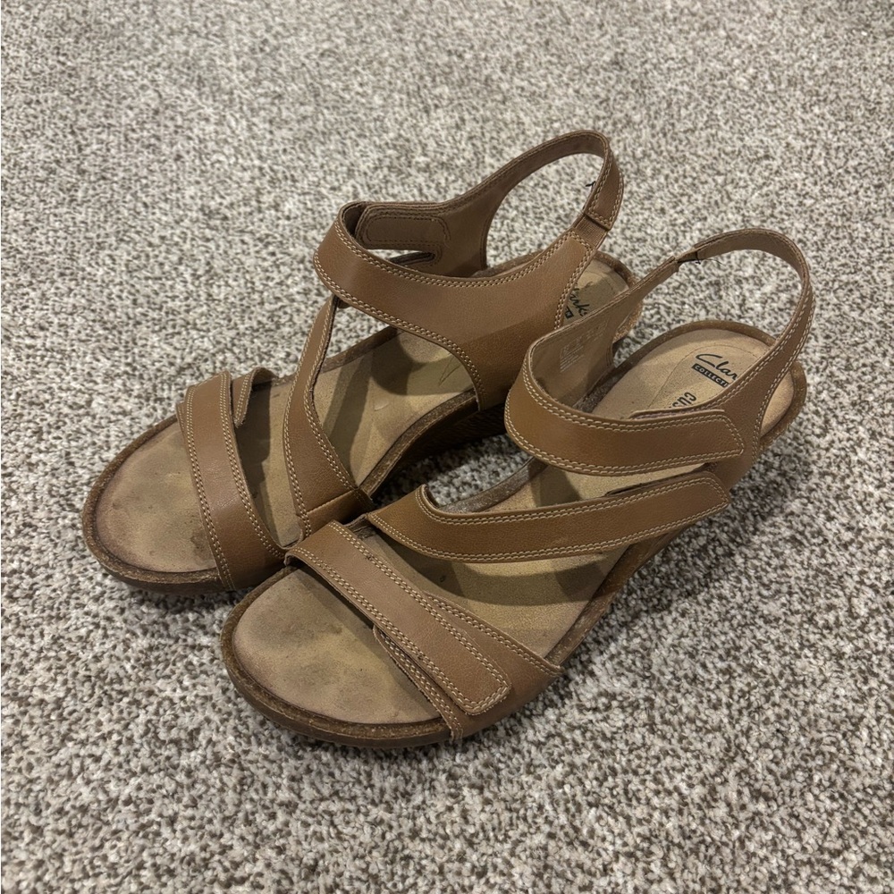 Clarks Women's Brown Strappy Sandals